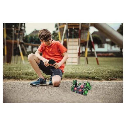 Kaskadérské šestikolové auto Crosslander Flip